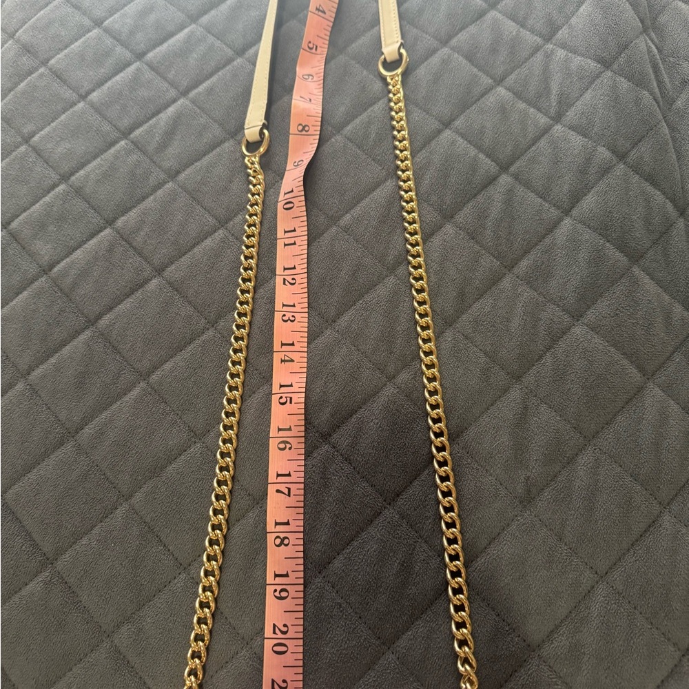 Coach Cream Shoulder Bag - Picture 6 of 14